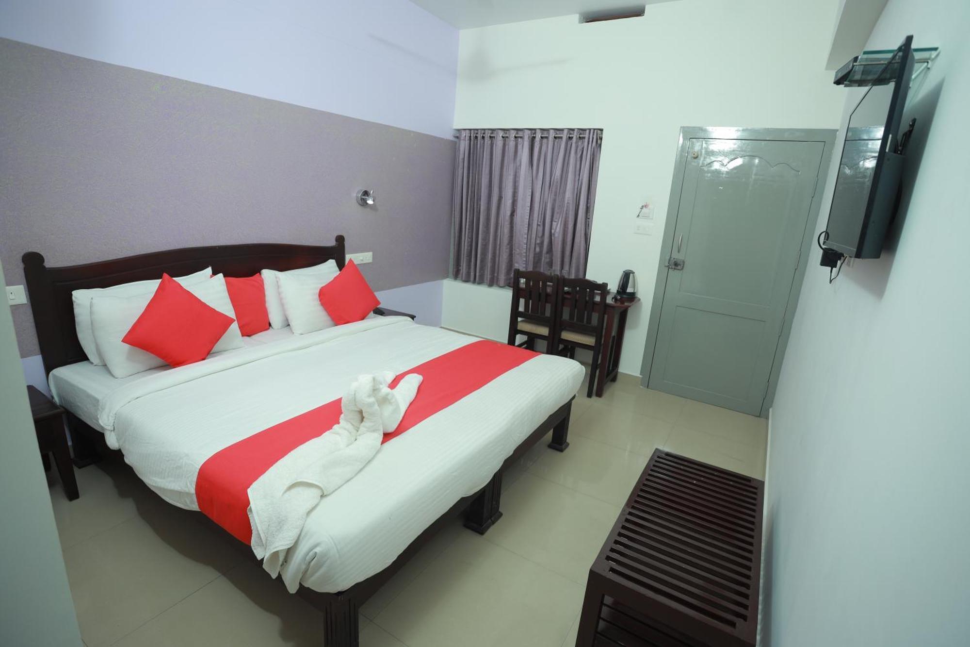 Shanthi Residency Pathanamthitta Ngoại thất bức ảnh