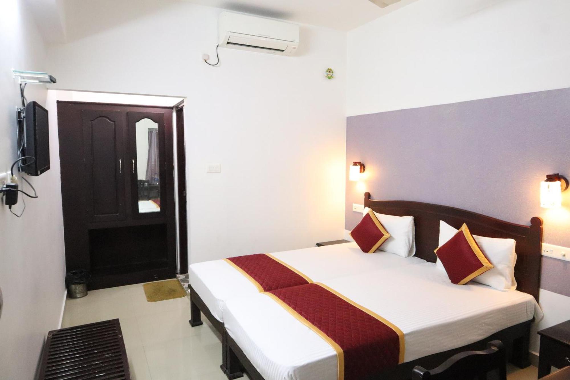 Shanthi Residency Pathanamthitta Ngoại thất bức ảnh